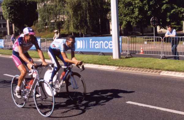 Richard Virenque warms up before the race